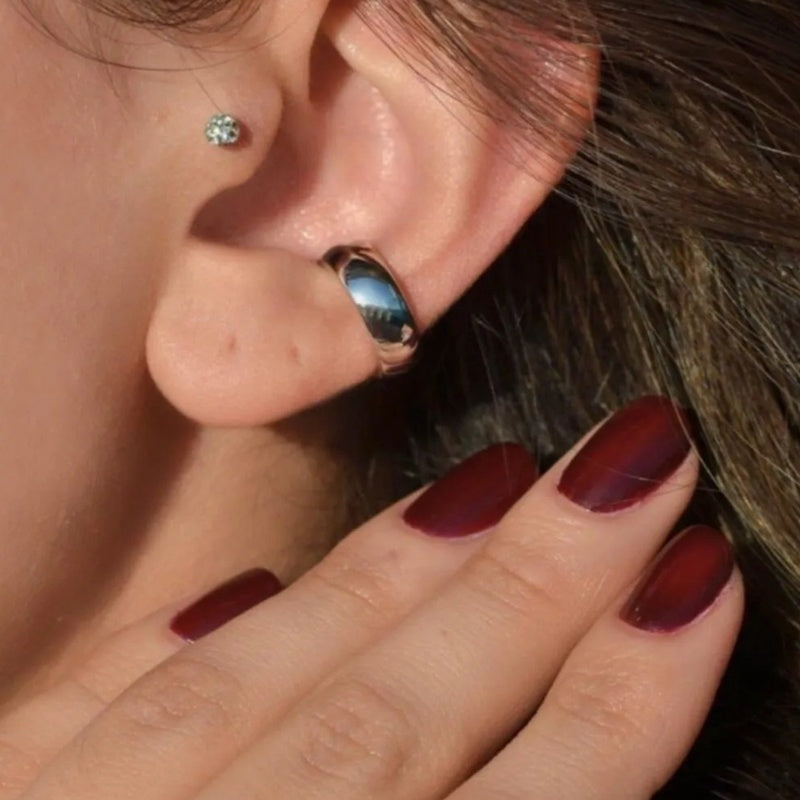 Curved Simple Compression Cartilage Earcuff
