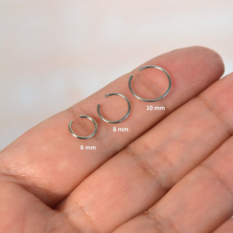 Flat Ring Model Nose Pin
