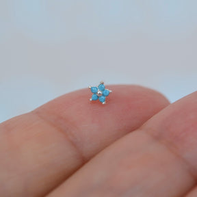 Silver Stone Firuze Blue Coloured Flower Nose Pin
