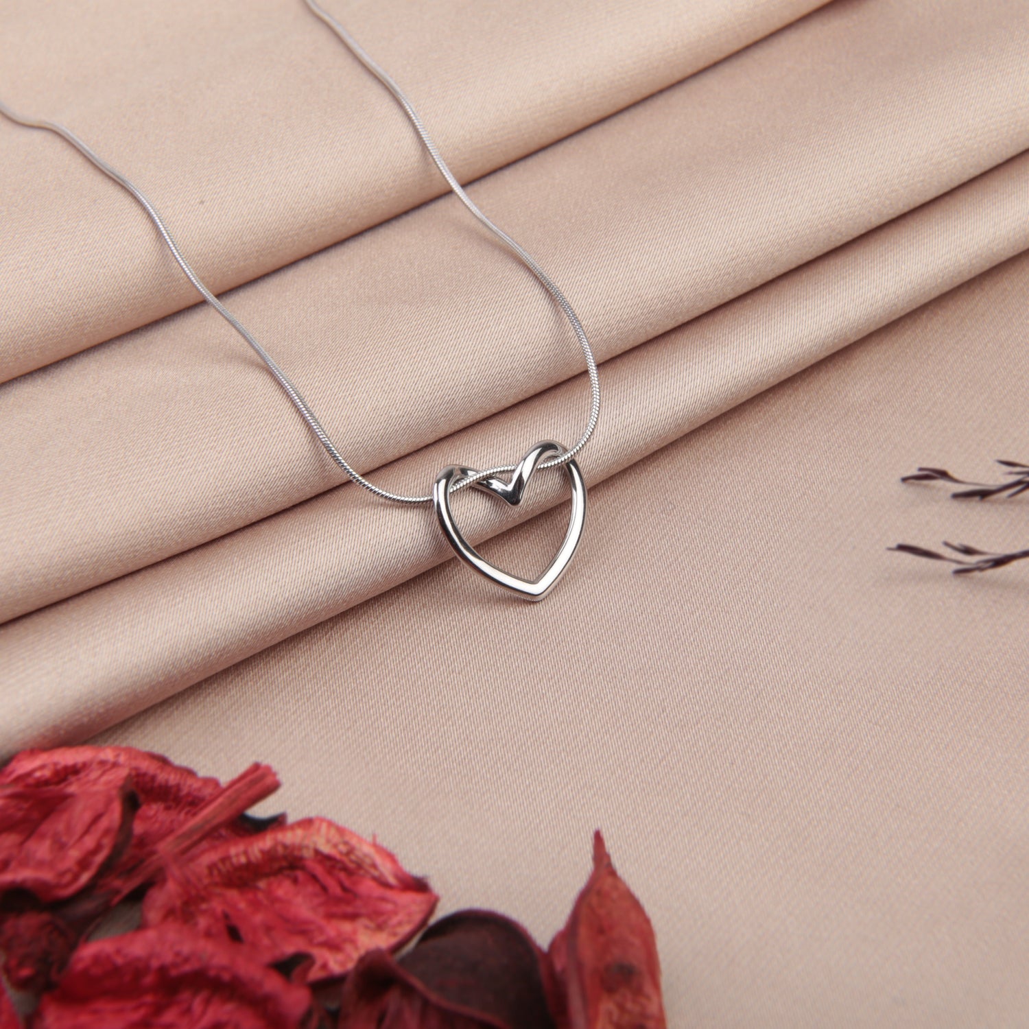 Heart Necklace, Pendant Necklace, Lovers Necklace, Dainty Necklace, Love Necklace, Tiny Necklace, Chain necklace